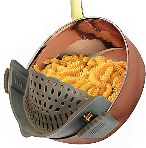 PIQIUQIU Schnappsieb aus Silikon Nudelsieb Aufsatz Clip on Sieb für Töpfe Pfanne Nudelsieb Küchensieb 22x8x6 cm (Grau) von PIQIUQIU