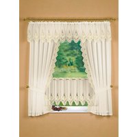 Fensterdekoration mit aufwendiger Plauener Stickerei von PLAUENER STICKEREI