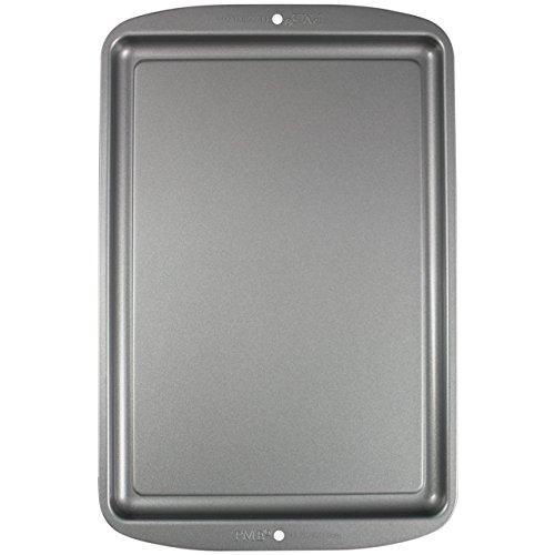 PME Großes antihaftbeschichtetes Backblech aus Karbonstahl 432 x 280 mm, 47.6 x 29.6 x 1.8 cm von PME
