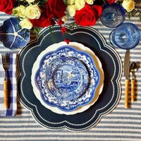 Nurture Dunkelblau Weiß Handgefertigtes Kunstleder Tischset Ausgebogter Rand Wasserdicht Besticktes Für Esstisch von PNRDecorShop