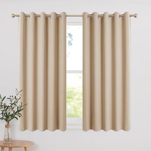 PONY DANCE Ösenvorhang 2er Set Verdunklungsvorhänge Kurz Gardinen Wohnzimmer Modern Thermogardinen Hitzeschutz mit Ösen Vorhang Blickdicht, Biscotti Beige, H 137 x B 167 cm PONY DANCE Ösenvorhang 2er Set Verdunklungsvorhänge Kurz Gardinen Wohnzimmer Modern Thermogardinen Hitzeschutz mit Ösen Vorhang Blickdicht, Biscotti Beige, H 137 x B 167 cm von PONY DANCE