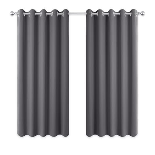PONY DANCE Verdunkelungsvorhang Kurz Ösenschal 2er Set H 137 x B 167 cm Vorhänge für Küchenfenster Blickdichte Gardinen für Schlafzimmer Thermovorhang gegen Kälte, Grau PONY DANCE Verdunkelungsvorhang Kurz Ösenschal 2er Set H 137 x B 167 cm Vorhänge für Küchenfenster Blickdichte Gardinen für Schlafzimmer Thermovorhang gegen Kälte, Grau von PONY DANCE