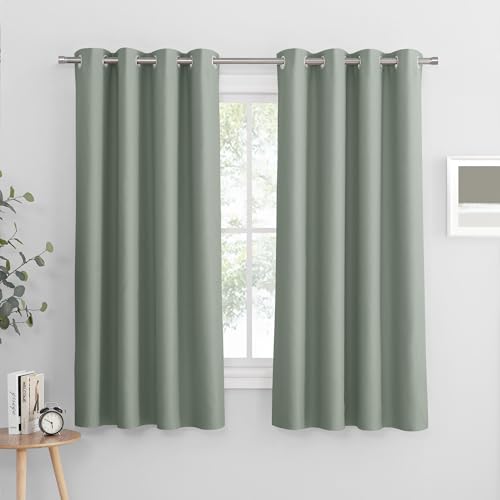PONY DANCE Verdunkelungsvorhang Salbeigrün Übergardinen mit Ösen 2er Set H 160 x B 140 cm Vorhang Blickdicht Thermovorhang Hitzeschutz Wohnzimmer Gardinen Modern Kurz von PONY DANCE