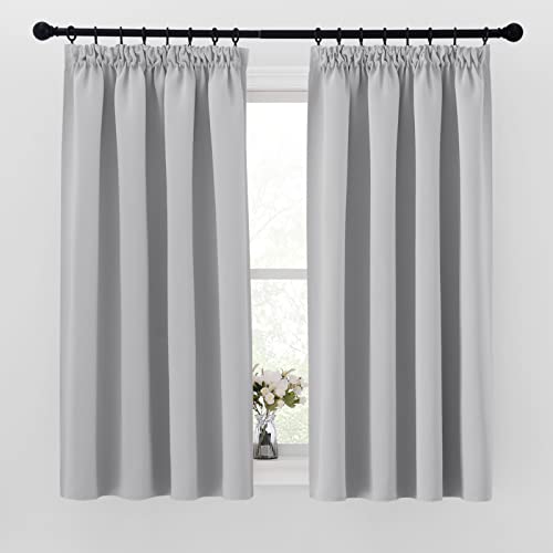PONY DANCE Verdunkelungsvorhang mit Kräuselband für Schiene 2er Set H 160 x B 140 cm Graue Gardinen Wohnzimmer Modern Kurze Vorhänge Hitzeschutz & Wärmeisolierend, Silbergrau von PONY DANCE