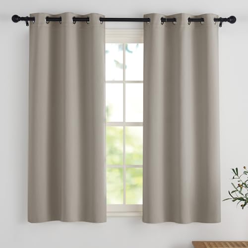 PONY DANCE Vorhang Blickdicht Kurz Ösen Bistrogardine 2er Set H 114 x B 106 cm Scheibengardinen Küche Verdunklungsvorhänge für Kleine Fenster Thermovorhang gegen Hitze, Sandfarben PONY DANCE Vorhang Blickdicht Kurz Ösen Bistrogardine 2er Set H 114 x B 106 cm Scheibengardinen Küche Verdunklungsvorhänge für Kleine Fenster Thermovorhang gegen Hitze, Sandfarben von PONY DANCE