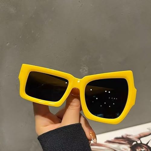 Im europäischen und amerikanischen Stil, hochgezogene Augenbrauen, lustige Persönlichkeit, unregelmäßige Sonnenbrille, kleine und mittelgroße Damenbrille(Yellow) von POVVFRTY