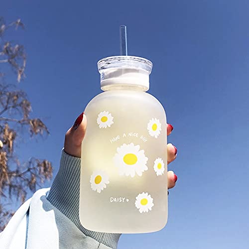 PPuujia Glasflasche mit Gänseblümchen-Motiv, Milchsaft, süße Wasserflasche aus Milchglas mit Strohhalm, Kawaii-Trinkflaschen mit Skala von PPuujia