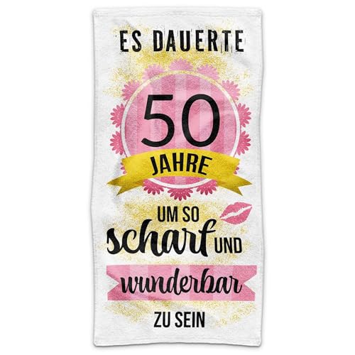 PR Print Royal Handtuch zum 50. Geburtstag mit Spruch - Es dauerte 50 Jahre um so scharf & wunderbar zu Sein - Geburtstagsgeschenk | Fotohandtuch, 100 x 50 cm von PR Print Royal