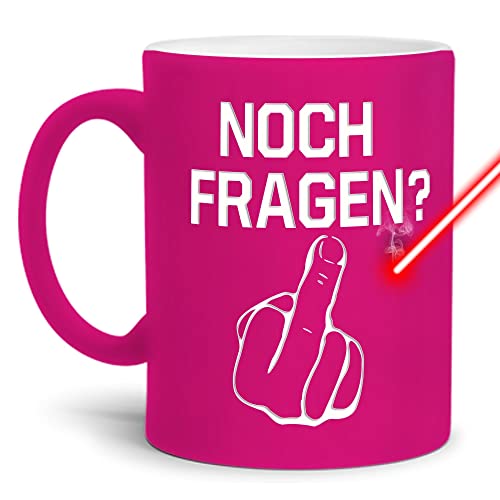 PR Print Royal Neon-Tasse mit Gravur & Spruch - Noch Fragen? Mittelfinger - Lustiges Geschenk, Geburtstag, Arbeit, Weihnachten - Keramik-Tasse gravieren, Neon-Pink, 300 ml von PR Print Royal