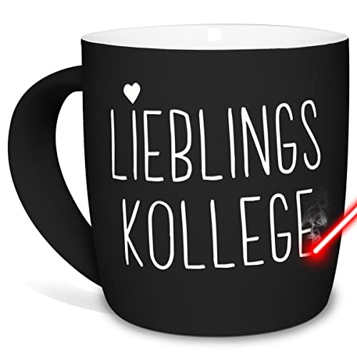 PR Print Royal Tasse mit Gravur & Spruch - Lieblingskollege - Geschenk für Kollegen, Lieblingskollege, Arbeit, Büro - Keramik außen gummiert, Schwarz, 300 ml I Personalisierte Lasergravur von PR Print Royal