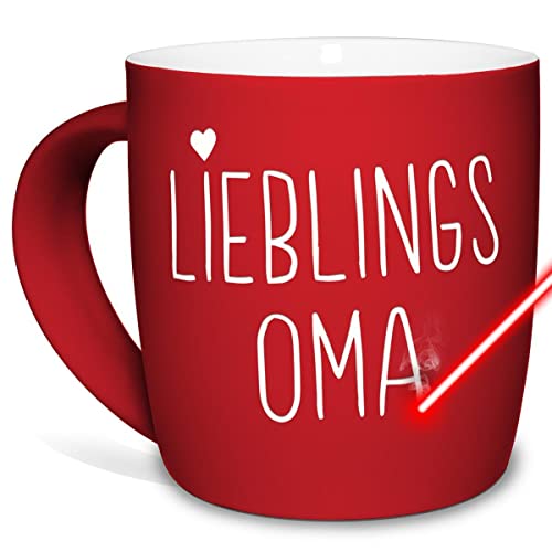 PR Print Royal Tasse mit Gravur & Spruch - Lieblingsoma - Geschenk für die Oma, Lieblingsoma, Weihnachten, Geburtstag - Keramik außen gummiert, Rot, 300 ml I Personalisierte Lasergravur von PR Print Royal