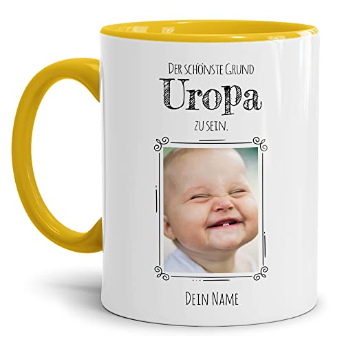 PR Print Royal Tasse mit Spruch - Der schönste Grund Uropa zu Sein - Personalisierbare Keramiktasse mit Namen und Foto - Geschenk Uropa - Innen & Henkel Gelb, 300 ml von PR Print Royal