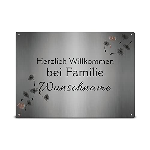 PR Print Royal Wetterfestes Türschild Familie mit Namen - Willkommen bei Familie Ihr Name - Familienschild personalisiert Haustür Schilder Familie mit Name | Metallschild Pusteblume, 21x15 cm von PR Print Royal