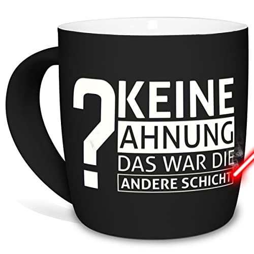 Tasse mit Gravur & Spruch - Keine Ahnung, das war die andere Schicht - Lustiges Geschenk für Kollegen, Arbeit, Büro - Keramik außen gummiert, Schwarz, 300 ml I Personalisierte Lasergravur von PR Print Royal