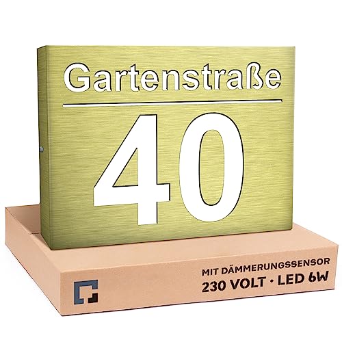 PRINTIMA Premium Gravur Personalisierter Hausnummer Anthrazit Beleuchtet Led Strom 230V, Hausnummernschild mit Dämmerungssensor |30x40cm, 6W /A++| Wasserdicht, Funktion trifft auf Qualität und Stil von Printima