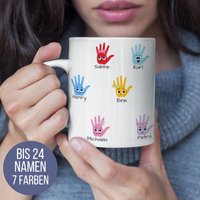 Tasse Für Erzieherin, Weiß Oder Bunt, 330 Ml Und 440 Ml, Bunte Handabdrücke Mit Gesichtern, Namen Einer Kindergruppe Personalisierbar von PRINTYOUxxx