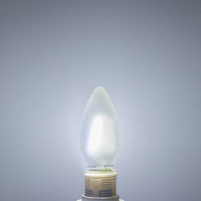 LUUMR Smart LED-Kerzenlampe E14 4,2 W matt CCT Tuya WLAN von LUUMR