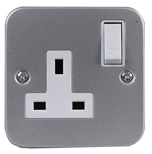 Pro Elec 9499S MB 1-Gang Metallverkleidete 13A Schaltsteckdose von PRO-ELEC