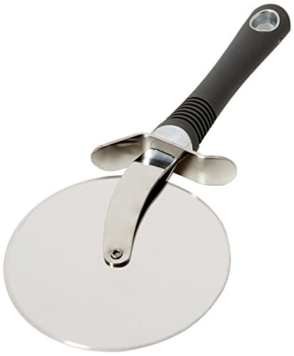 KitchenCraft Professional Pizzaschneider mit Komfortgriff, Edelstahl, Großer Pizzaroller, Geeignet für Pizza und Flammkuchen, Pizza Cutter in Silber/Grau, 28 x 18 x 18 cm von KitchenCraft