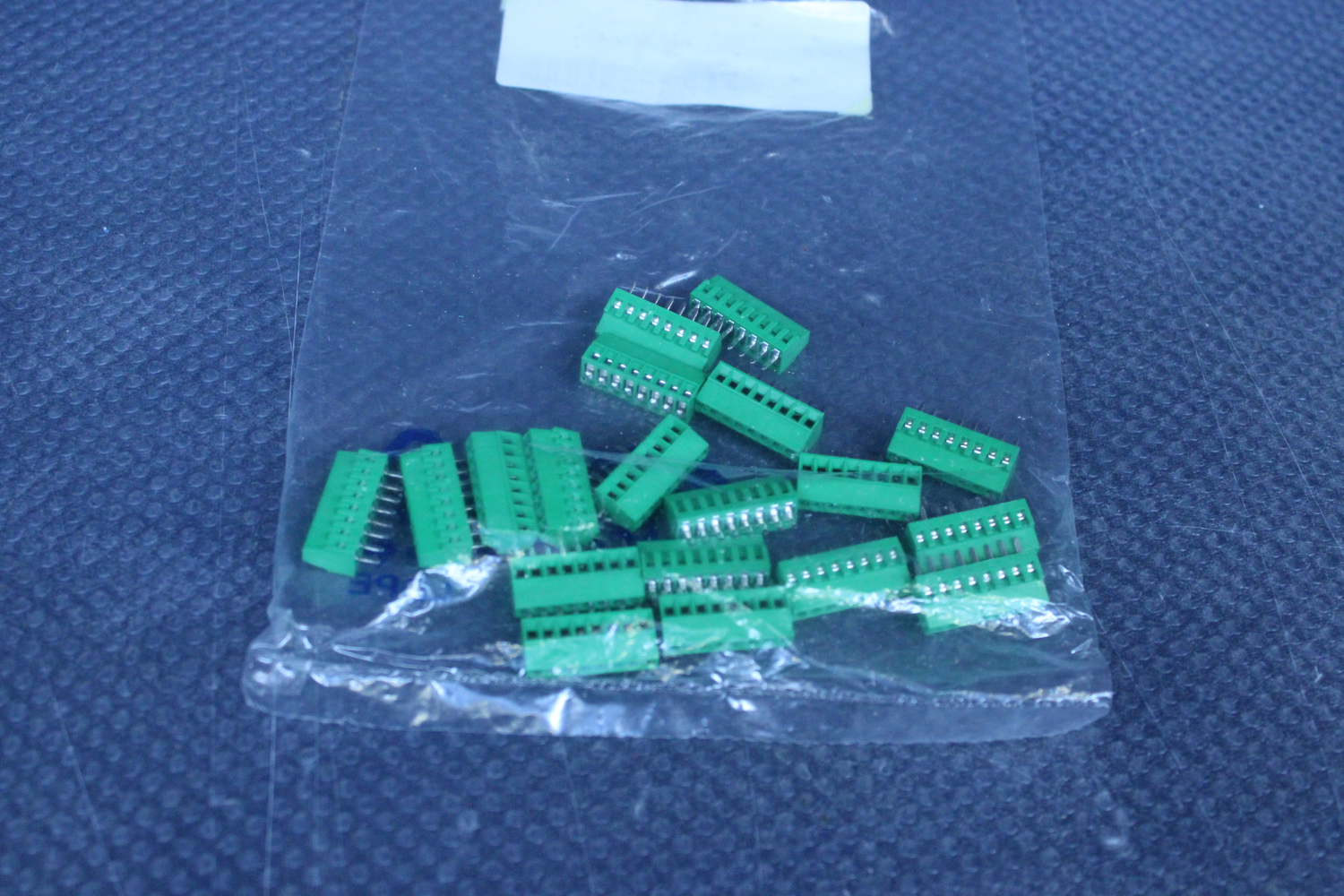 B-Ware Ptr Hartmann Schraubklemmblock Klemmenblock 8 Pol 0.75 Mm² Grün 19 Stück B-Ware Ptr Hartmann Schraubklemmblock Klemmenblock 8 Pol 0.75 Mm² Grün 19 Stück von PTR Hartmann