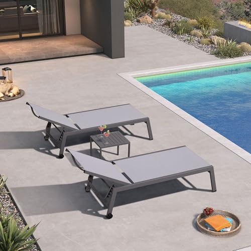 PURPLE LEAF Chaiselongue-Set für den Außenbereich, 2 übergroße Terrassen-Liegestühle aus Aluminium mit verstellbarer Rückenlehne und leicht zu bewegenden Rollen, Liegestühle für Pool, Hof PURPLE LEAF Chaiselongue-Set für den Außenbereich, 2 übergroße Terrassen-Liegestühle aus Aluminium mit verstellbarer Rückenlehne und leicht zu bewegenden Rollen, Liegestühle für Pool, Hof von PURPLE LEAF