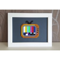 Vintage Stil Retro Tv Glitch Hama Perlen Gerahmt 8 Bit Pixel Art 50Er 60Er 70Er 80Er Cute Error Screen Test | Regenbogen Geek von PXLprincess