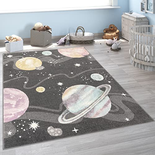 Paco Home Kinderteppich Teppich Kinderzimmer Junge Mädchen Modern Weltraum Planeten Sterne Weich Anthrazit Mehrfarbig, Grösse:120x160 cm von Paco Home