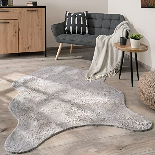 Paco Home Waschbarer Teppich Wohnzimmer Schlafzimmer Kurzflor rutschfest Modern Flauschiger Fellteppich Fell Imitat Kunstfell, Grösse:100x200 cm Fell-Form, Farbe:Grau von Paco Home