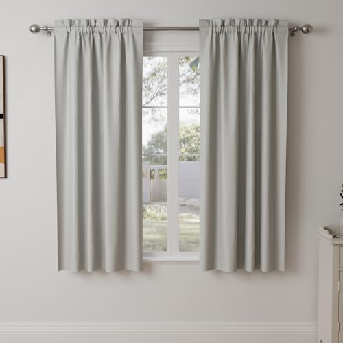 Pacok Verdunklungsvorhänge 2er Set Gardinen Blickdicht Thermo Hitzeschutz Grau Vorhänge Verdunkelnd H 137 x B 112 cm,Kurz Gardine Lichtundurchlässig für Schlafzimmer Wohnzimmer Pacok Verdunklungsvorhänge 2er Set Gardinen Blickdicht Thermo Hitzeschutz Grau Vorhänge Verdunkelnd H 137 x B 112 cm,Kurz Gardine Lichtundurchlässig für Schlafzimmer Wohnzimmer von Pacok