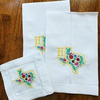 Qaxacan Inspirierte Gästehandtücher von PaddockThreads