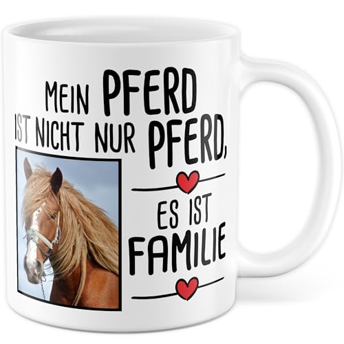 Pferde Tasse personalisiert - Geschenk Mein Pferd ist Familie - Kaffeetasse 330ml aus Keramik - eigenes Bild Pferd Mädchen Frauen Geschenkidee anpassbar Pony Humor Kaffee-Becher Pferde Tasse personalisiert - Geschenk Mein Pferd ist Familie - Kaffeetasse 330ml aus Keramik - eigenes Bild Pferd Mädchen Frauen Geschenkidee anpassbar Pony Humor Kaffee-Becher von Pagma Druck
