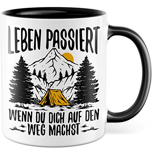 Reisen Tasse Wohnmobil Becher Roadtrip Kaffeetasse Camping Geschenk Urlaub Camper Kaffee-Becher Geschenkidee Outdoorfans Bagpacking Zelt Zelten Abenteuer Outdoor Spruch Weltreise (Weiß/Schwarz) von Pagma Druck