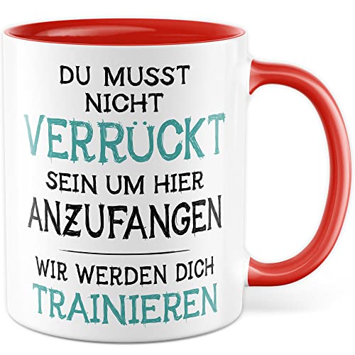 Willkommen Tasse Geschenk Kollegen Geschenkidee Willkommensgeschenk Kaffeetasse Büro neue Kollegen Geschenkidee Jobwechsel Kaffee-Becher Zuwachs Verstärkung Mitarbeiter (Weiß/Rot) von Pagma Druck