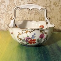 Vintage Elios Hand Bemalt Weißes Porzellan Korb W Griff Gold Trim Zierliche Blumen Blumenstrauß Candy Nuss Teller Herzstück Seifenhalter von FindOldFlames