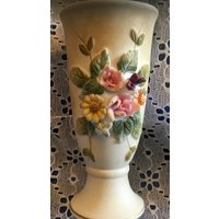 Vintage Links Japan China Porzellan Zierliche Bud Vase Mit Geprägten Bunten Blumen Blumenstrauß Elegantes Geschirr Herzstück Romantisch von FindOldFlames
