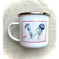Emaille Tasse Becher Quallen Ozean Zen Sumi-E Tusche Beidseitig Bedruckt Camping Wandern Hütte Tee Wichtelgeschenk von PaintBreatheRepeat