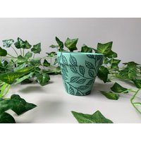 3, 5 "Handbemalter Blumentopf - Grüner Blatt Vine Planter von PaintbyQuinn