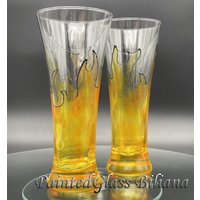 "2Er Set Handbemalte Pilsner Biergläser "Auf Dem Feuer" von PaintedGlassBiliana