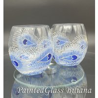 Set Mit 2 Handbemalten Whiskygläsern Pfauenfeder in Weißer Und Blauer Farbe Set Mit 2 Handbemalten Whiskygläsern Pfauenfeder in Weißer Und Blauer Farbe von PaintedGlassBiliana