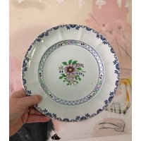 Paar Vintage Adams Calyx Ware Handbemalte Blaue & Weiße Florale Porzellan Teller von PaintedJezabel