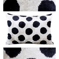 Ikat Kissenbezüge, Samt Kissen Schwarz Weiß, Polka Dot Samtkissen, Dekokissen 60 X cm, Schwarz Weißes von PammDesign