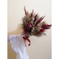 Getrockneter Blumenstrauß, Natürliche Weinrote Farbe, Bordeux, Vase Filler, Floral Arangement, Hochzeitsdekor, Trocken Pampas Gras, Boxo Bouquet von PampasGrassNaturalCo