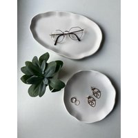 Pampillo Tray | Unregelmäßiges Dekotablett Schmuckschale Raysin Dekoschale Wohndekor Interior von Pampillo