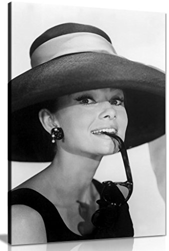 Kunstdruck auf Leinwand, Motiv Audrey Hepburn mit Sonnenbrille, 76,2 x 50,8 cm, Schwarz/Weiß von Panther Print
