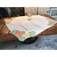 Vintage Applikations Tischdecke Mit Blumenmuster von PantryandPetticoats