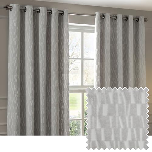 Paoletti Manhattan Lichtfilterung Ösenvorhänge, Paar – Eleganter Samt mit geometrischer Struktur, gefüttert, mit Ringverschluss (Silber – 168x137cm) von Paoletti