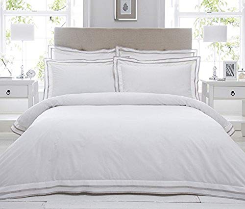 Riva Home Sandringham DB D/Set, Polyester, White & Taupe, Double von Paoletti