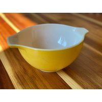 Vintage Retro Pyrex Gelb 401 Schale Mit Henkel 1 1/2 Qt von Papeloutte