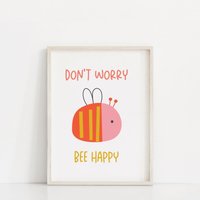 Bee Happy Print - A4 Poster + Lustige Kinder Wandkunst Kinderzimmer Kunst Bunte Baby Shower Kleinkind Kunstdruck Mädchendruck von PaperDaisiesJadorne