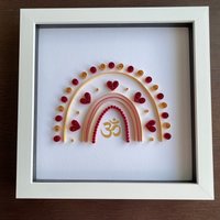 Regenbogen Quilling Kunst in Weißem Kastenrahmen Rot & Gold Mit Aum/Om - Diwali Geschenk von PaperPetalCraftShop